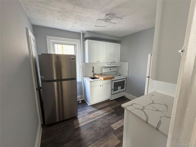 8815 215th Place Apt 2, Queens Village, NY 11427