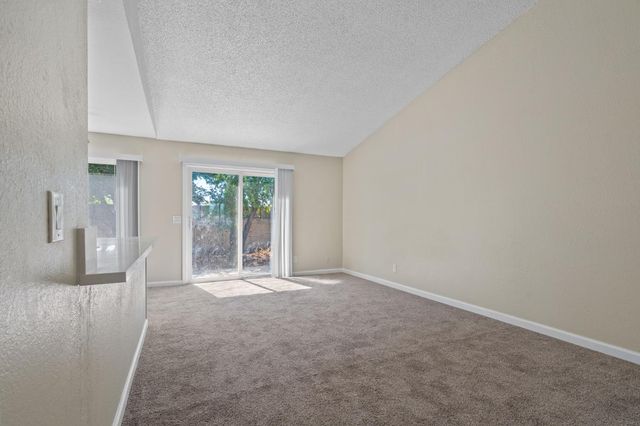 8116 Steinbeck Way, Sacramento, CA 95828