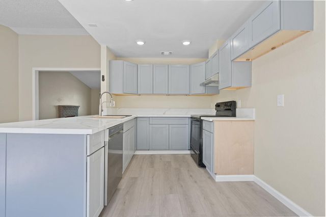 8116 Steinbeck Way, Sacramento, CA 95828
