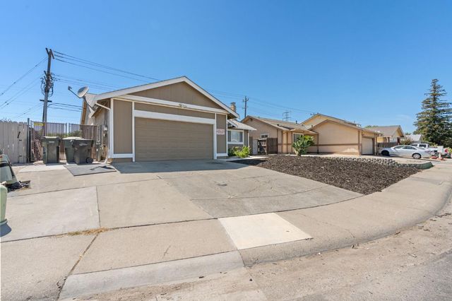 8116 Steinbeck Way, Sacramento, CA 95828