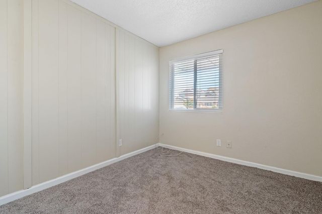 8116 Steinbeck Way, Sacramento, CA 95828