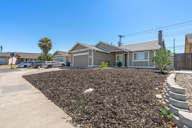 8116 Steinbeck Way, Sacramento, CA 95828