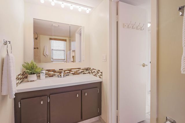 3595 Birdie Drive 108, Greenacres, FL 33467