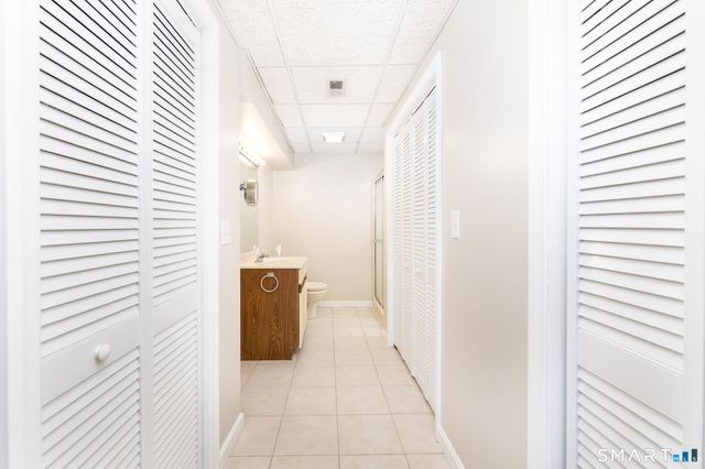 2 The Hamlet APT E, Enfield, CT 06082