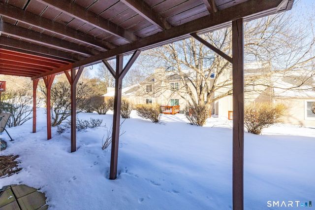 2 The Hamlet APT E, Enfield, CT 06082