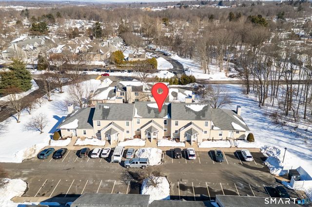 2 The Hamlet APT E, Enfield, CT 06082