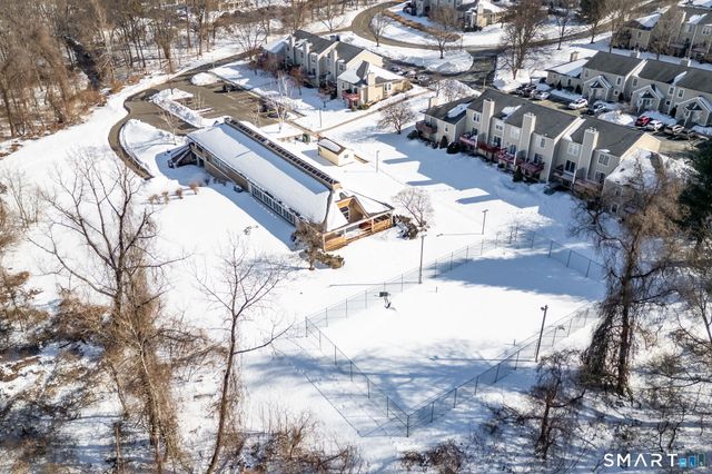 2 The Hamlet APT E, Enfield, CT 06082