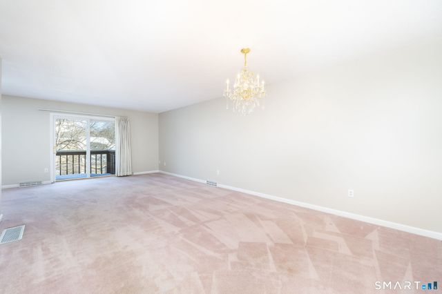 2 The Hamlet APT E, Enfield, CT 06082