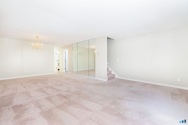 2 The Hamlet APT E, Enfield, CT 06082