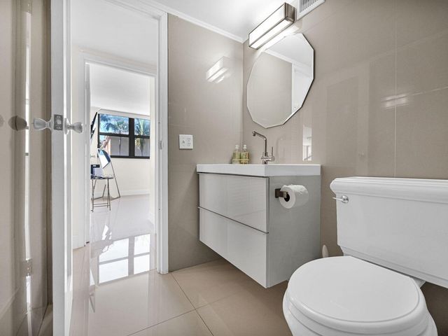 2049 S OCEAN Drive 209, Hallandale Beach, FL 33009