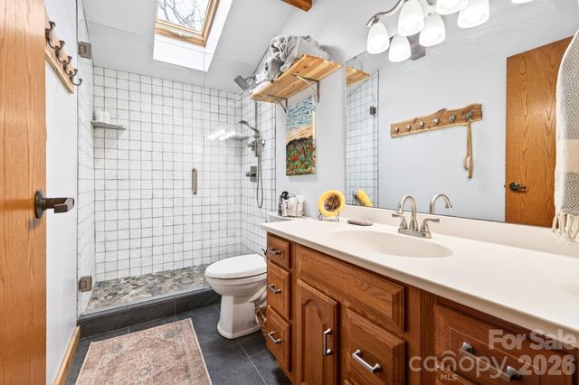 6 Orchard Knob Lane, Black Mountain, NC 28711