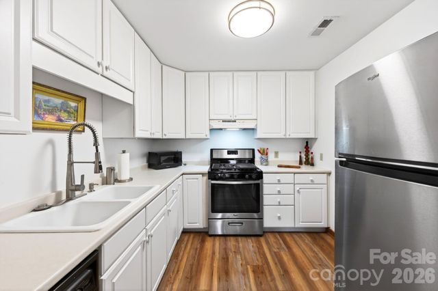 6 Orchard Knob Lane, Black Mountain, NC 28711