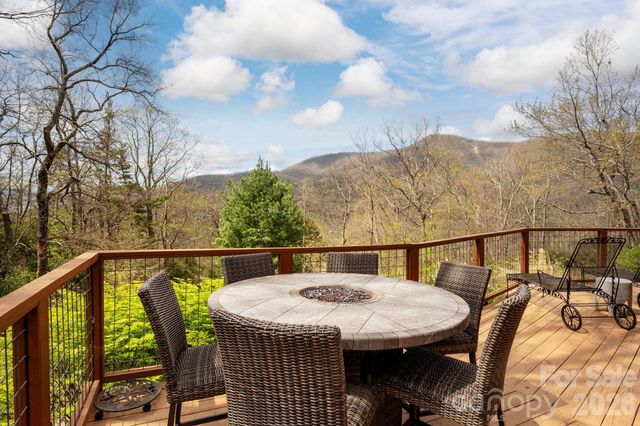 6 Orchard Knob Lane, Black Mountain, NC 28711
