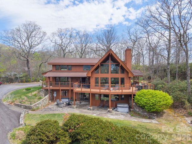 6 Orchard Knob Lane, Black Mountain, NC 28711