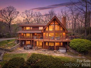 6 Orchard Knob Lane, Black Mountain, NC 28711