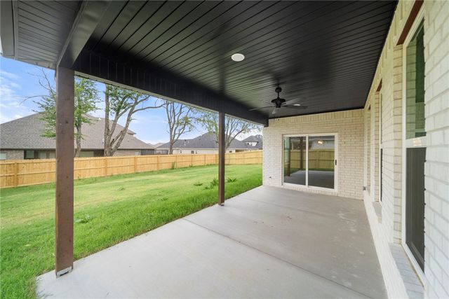1330 Josephine Drive, Centerton, AR 72719