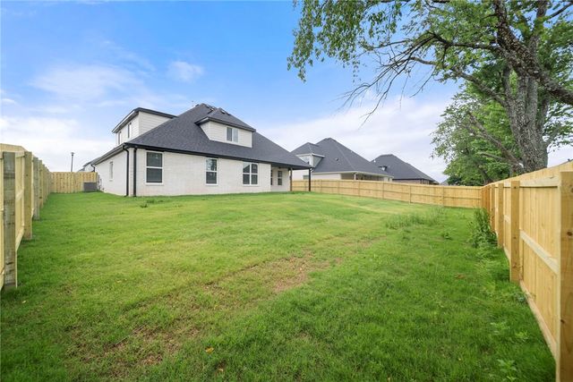 1330 Josephine Drive, Centerton, AR 72719