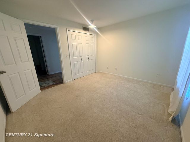 12536 Saint Andrews Way, Fenton, MI 48430