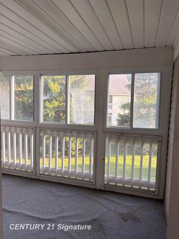 12536 Saint Andrews Way, Fenton, MI 48430