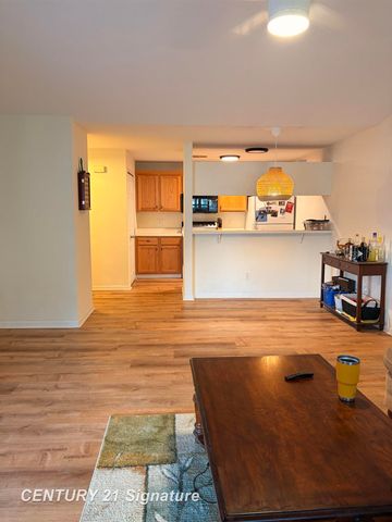 12536 Saint Andrews Way, Fenton, MI 48430