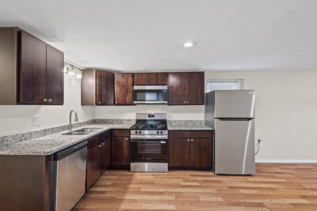 2710 W Fletcher Street 1, Chicago, IL 60618