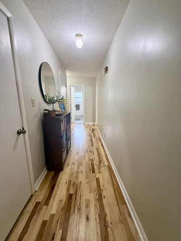 512 Rosemont Dr, Dothan, AL 36303
