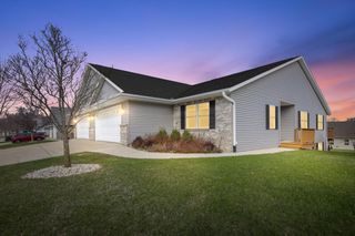 740 Chief Kewaskum PLACE #5, Kewaskum, WI 53040