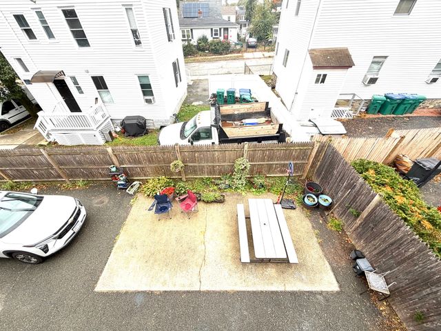 22 Washburn 2, Lynn, MA 01902