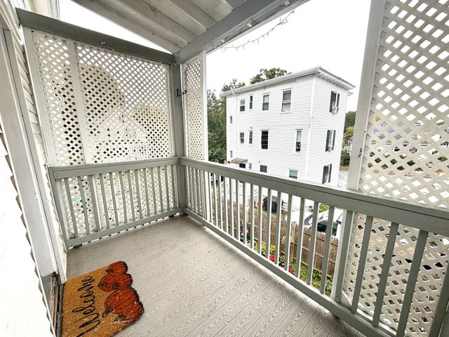 22 Washburn 2, Lynn, MA 01902
