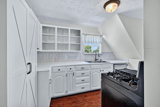237 Mt Pleasant Road, Valley View, TX 76272