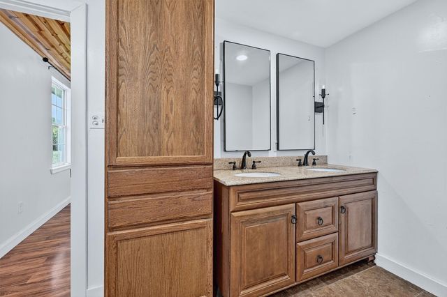 237 Mt Pleasant Road, Valley View, TX 76272