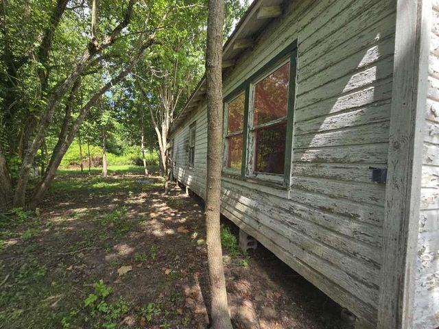 203 Cedar Circle, Daisetta, TX 77357