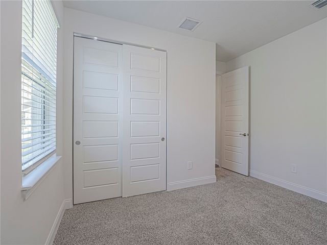 5618 Hampton Park Circle, Vero Beach, FL 32966