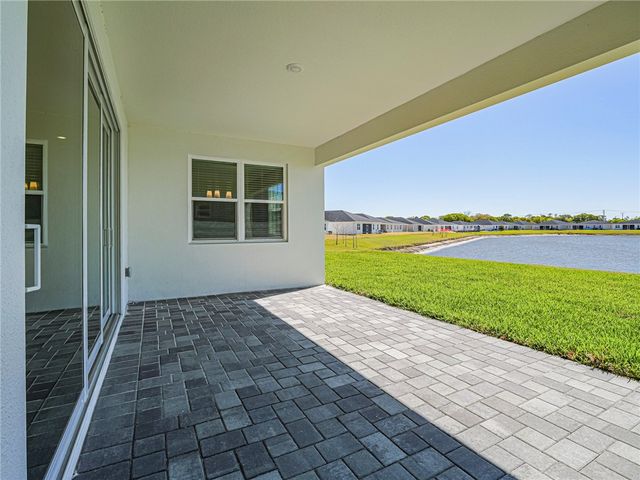 5618 Hampton Park Circle, Vero Beach, FL 32966