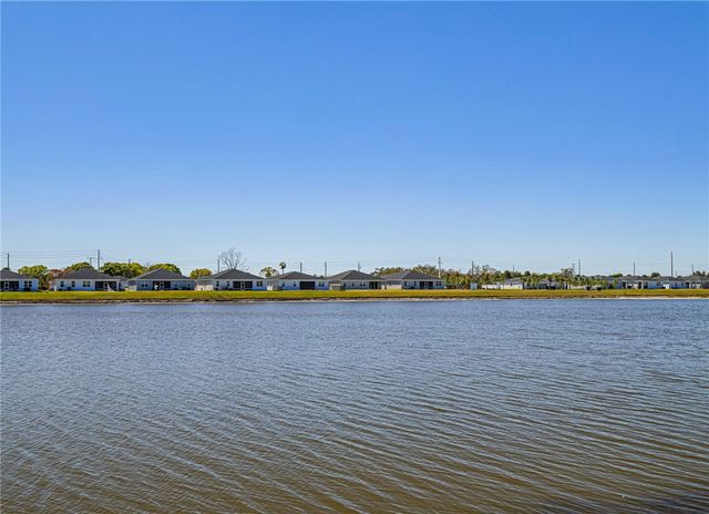 5618 Hampton Park Circle, Vero Beach, FL 32966