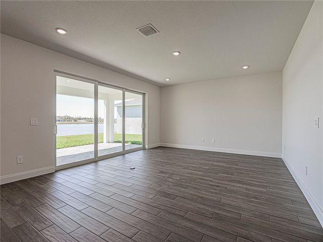 5618 Hampton Park Circle, Vero Beach, FL 32966