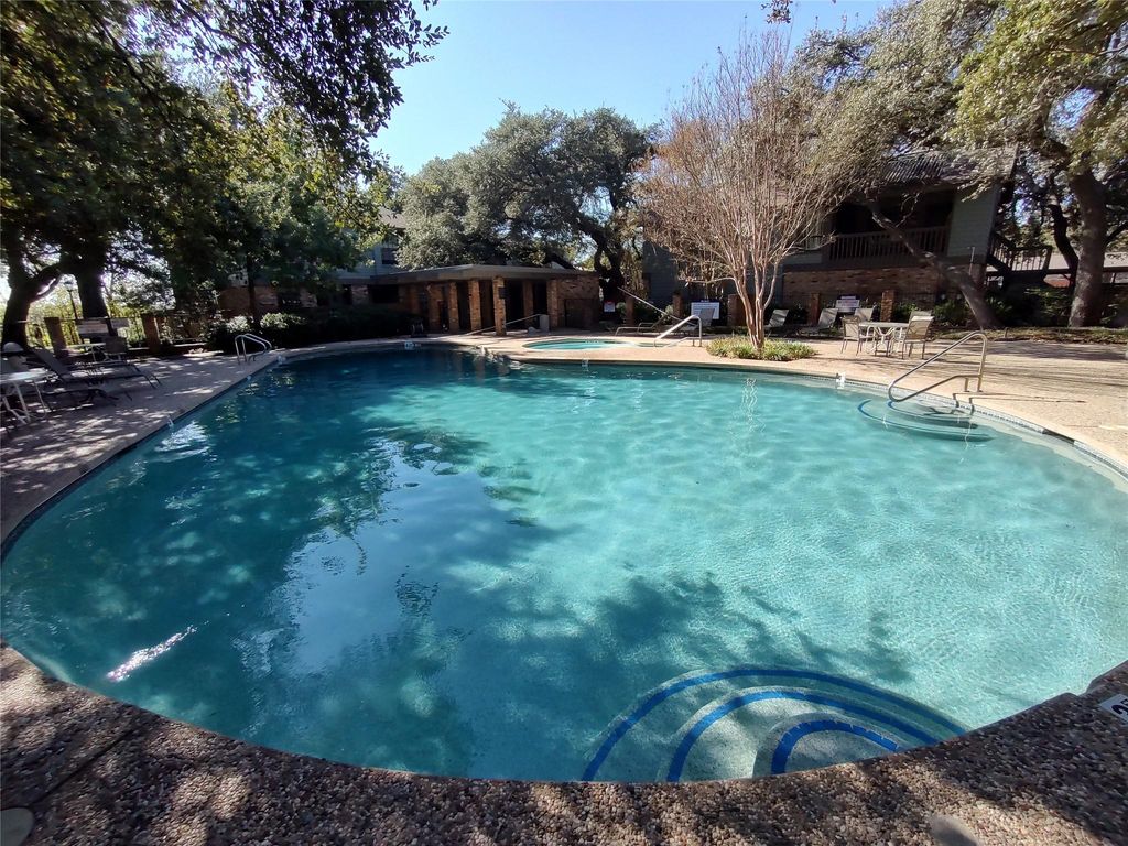 7122 Wood Hollow DR 22, Austin, TX 78731
