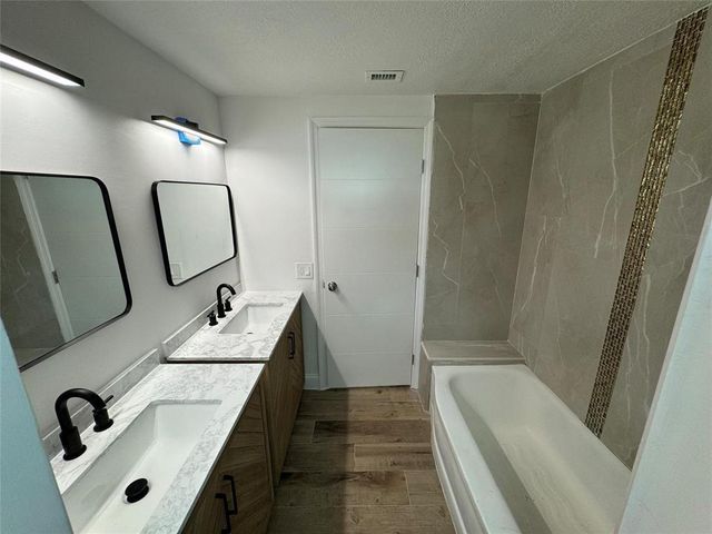 2200 NE 173RD Street 4, North Miami Beach, FL 33160