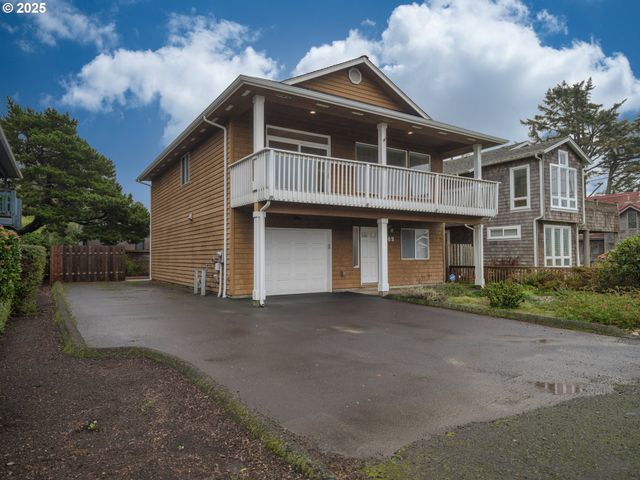 663 S HEMLOCK St, Cannon Beach, OR 97110