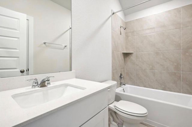 6431 Brazos Trail Drive, Richmond, TX 77469