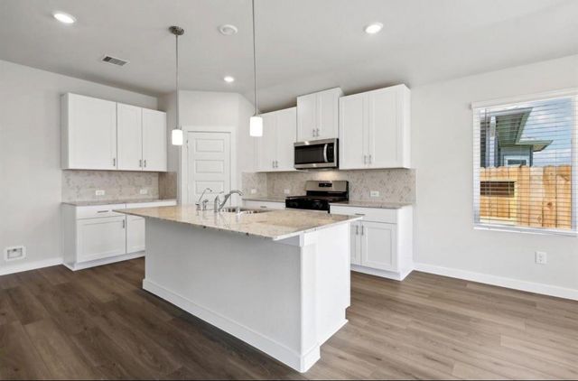 6431 Brazos Trail Drive, Richmond, TX 77469