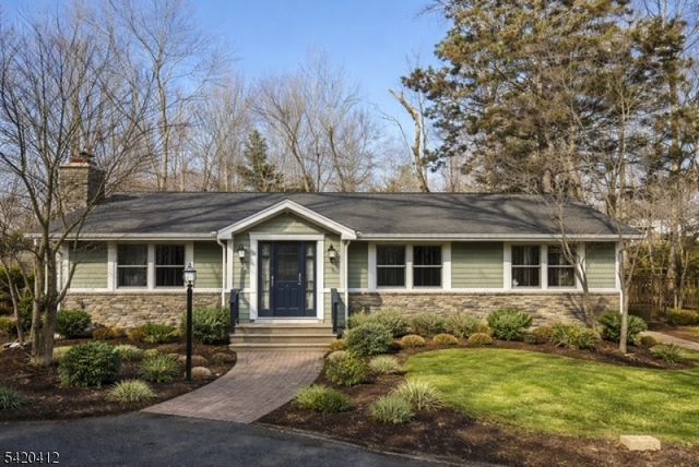 8 Beachview Ct, Hardyston Twp., NJ 07460