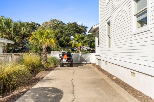 80 Dolphin Street, Destin, FL 32541