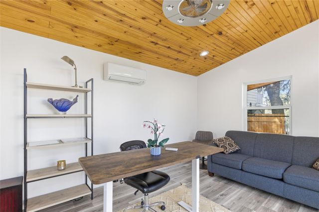 501 Lightsey RD, Austin, TX 78704