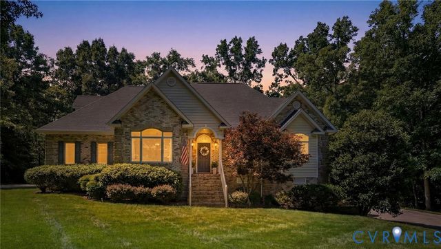 12123 Deer Ridge Ct, Ashland, VA 23005