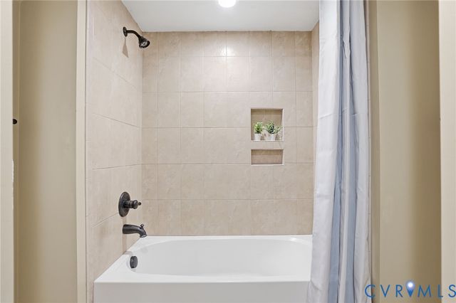 12123 Deer Ridge Ct, Ashland, VA 23005
