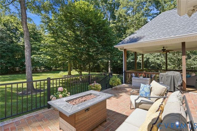 12123 Deer Ridge Ct, Ashland, VA 23005