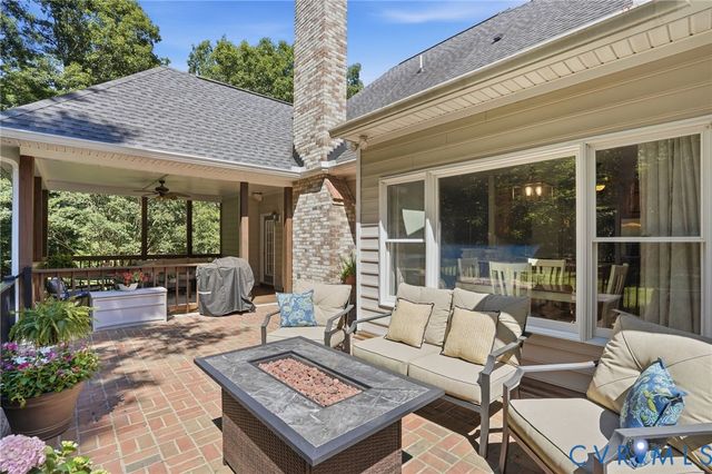12123 Deer Ridge Ct, Ashland, VA 23005