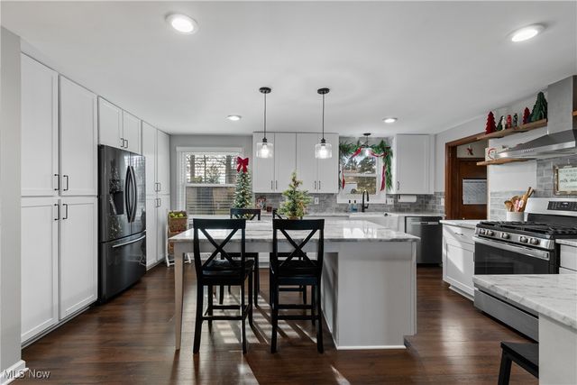 3227 Greenpark Street NW, Massillon, OH 44646