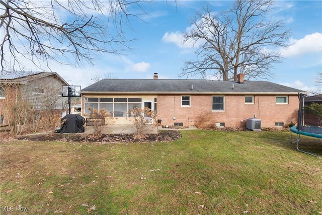3227 Greenpark Street NW, Massillon, OH 44646